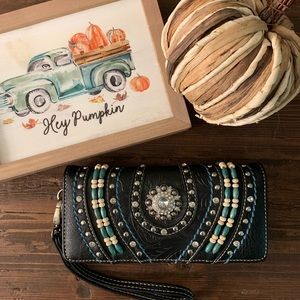 MONTANA WEST WRISTLET WALLET 🐴 🍁🍂🍃